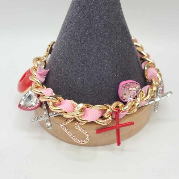 Betsey Johnson Pink Red Gold Tone Hugs & Kisses Charm Bracelet NWT! NEW! - Picture 7 of 8